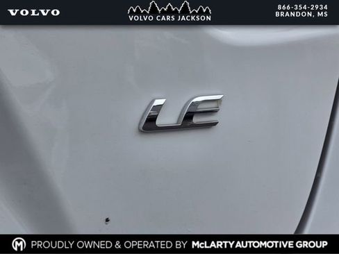 Used 2022 Toyota Corolla LE FWD image 28