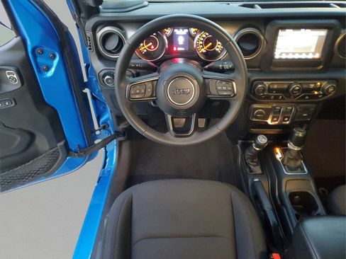 Certified 2023 Jeep Wrangler Willys image 8