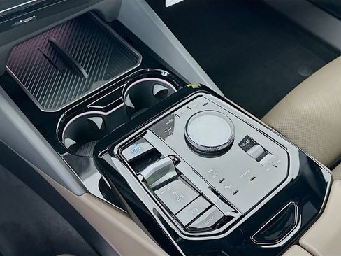 New 2026 BMW i5 eDrive40 w/ M Sport Package image 15