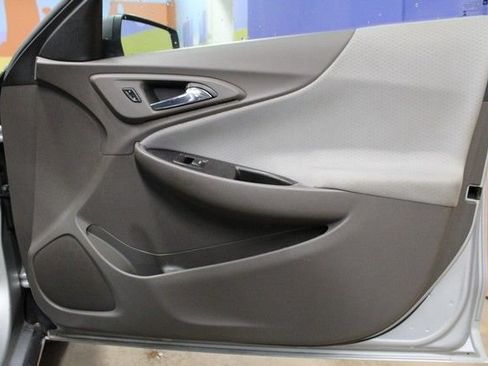 Used 2016 Chevrolet Malibu LS FWD image 9