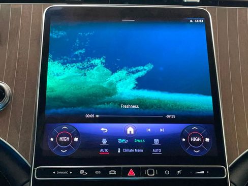 Used 2023 Mercedes-Benz EQE 500 4MATIC SUV w/ Pinnacle Trim Package image 36