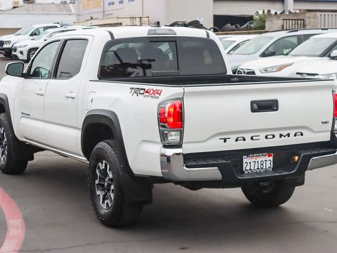 Used 2023 Toyota Tacoma TRD Off-Road image 2