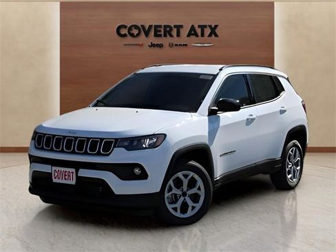 New 2026 Jeep Compass Latitude image 1