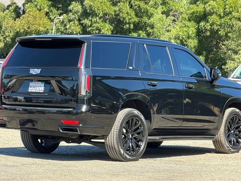Used 2023 Cadillac Escalade Sport w/ LPO, ONYX Package AWD/4WD image 4