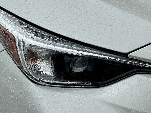 Certified 2024 Subaru Crosstrek 2.0i Premium image 31