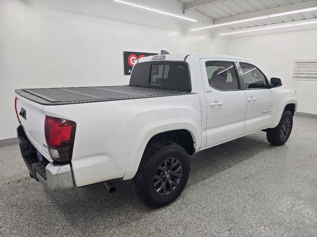 Used 2021 Toyota Tacoma SR5 AWD/4WD image 7