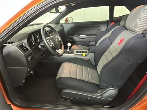 Used 2011 Dodge Challenger SRT8 RWD image 10