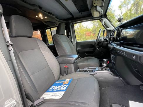Used 2020 Jeep Wrangler Unlimited Sport image 13