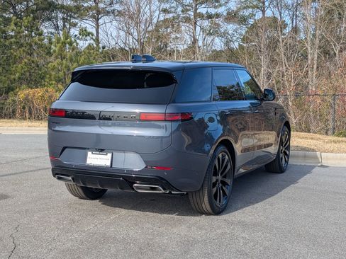 New 2026 Land Rover Range Rover Sport Dynamic SE image 5