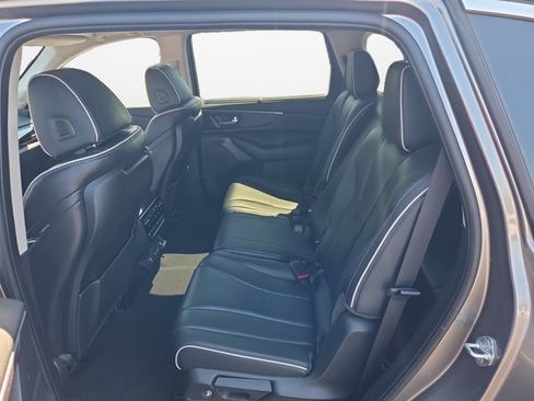 Used 2023 Acura MDX w/ Advance Package AWD/4WD image 16