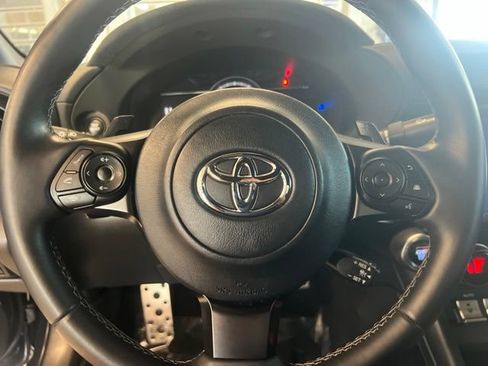 Used 2023 Toyota GR86 Premium w/ ALL Weather Mat Package (TMS) RWD image 12