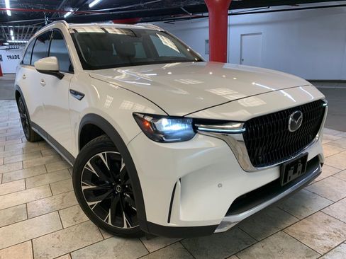 Used 2024 MAZDA CX-90 Plug-In Hybrid w/ Premium Pkg AWD/4WD image 4