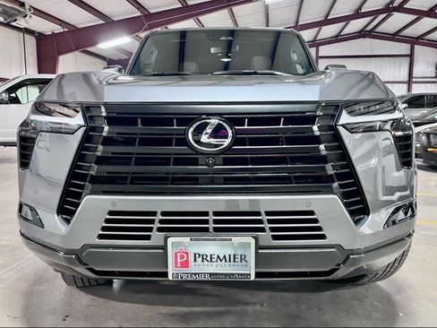 Used 2026 Lexus GX 550 w/ Accessory Package (2T) image 9