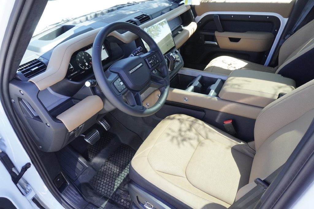 New 2026 Land Rover Defender 130 V8 AWD/4WD image 18
