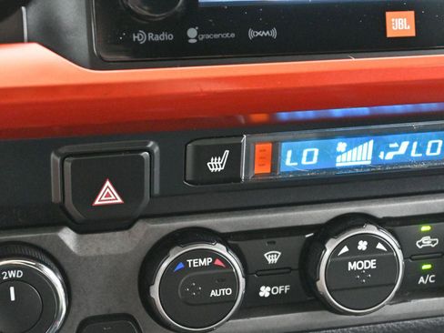 Used 2019 Toyota Tacoma TRD Sport image 24