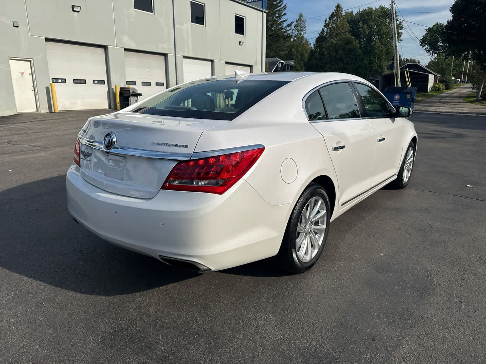 Used 2016 Buick LaCrosse Leather FWD image 3
