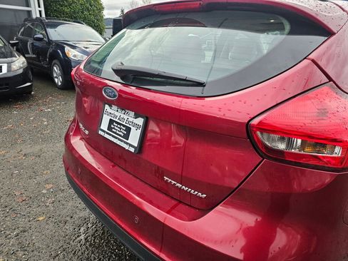 Used 2017 Ford Focus Titanium w/ Titanium Technology Package image 17