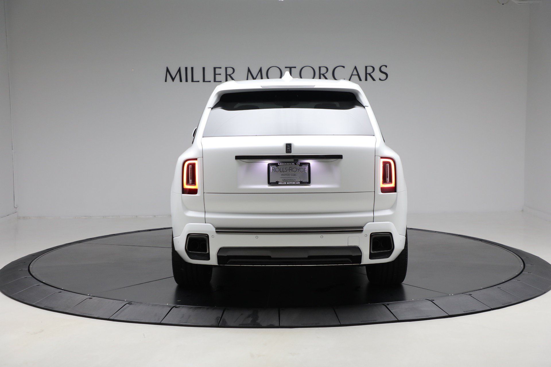 Certified 2025 Rolls-Royce Cullinan Black Badge AWD/4WD image 9