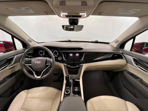 Used 2022 Cadillac XT6 Premium Luxury w/ Technology Package image 9