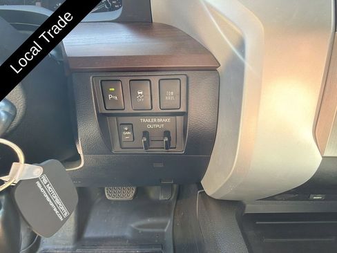 Used 2018 Toyota Tundra Limited w/ Limited Premium Package image 45