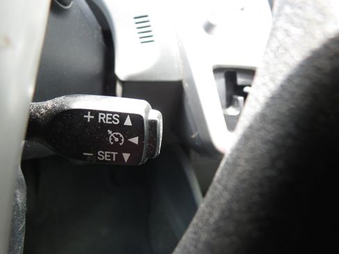 Used 2014 Toyota Prius V Two FWD image 19
