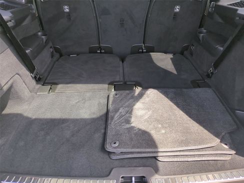 Certified 2025 Volvo XC90 B6 Plus AWD/4WD image 20