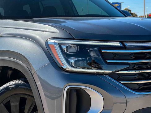 Used 2024 Volkswagen Atlas SE image 10