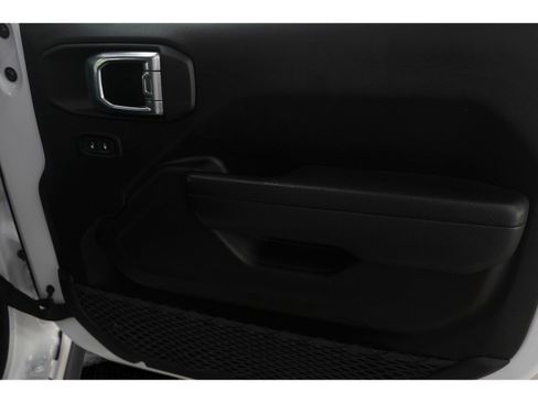 Used 2021 Jeep Wrangler Unlimited Willys image 9