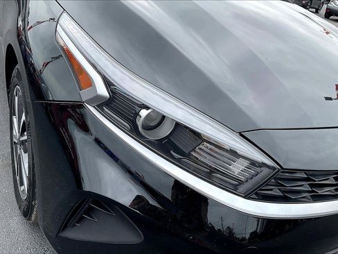 Used 2023 Kia Forte LXS image 28