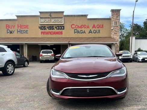 Used 2016 Chrysler 200 Limited w/ Convenience Group image 2