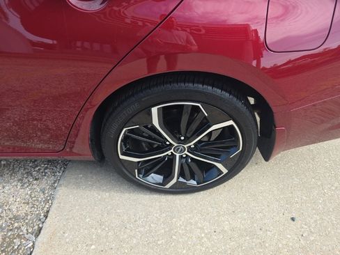 Certified 2025 Nissan Altima 2.5 SR w/ SR Premium Package FWD image 11