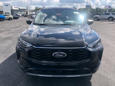 Certified 2023 Ford Escape ST-Line w/ Tech Pack #1 image 8