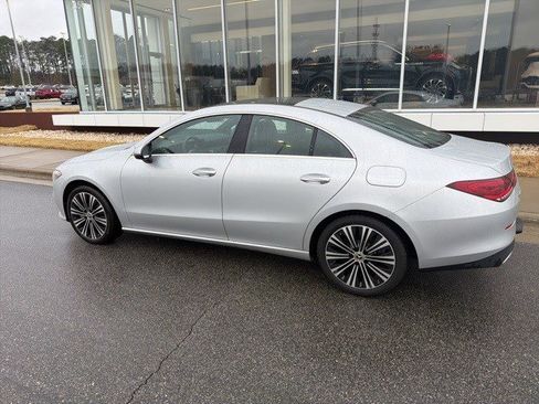 Used 2023 Mercedes-Benz CLA 250 4MATIC w/ Premium Package image 8
