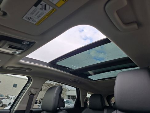 New 2026 Kia Sportage EX image 32