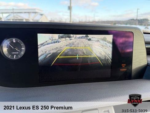 Used 2021 Lexus ES 250 w/ Premium Package image 15