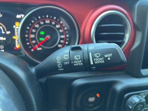 Used 2021 Jeep Wrangler Unlimited Rubicon w/ Uconnect 4C Nav & Sound Group AWD/4WD image 20