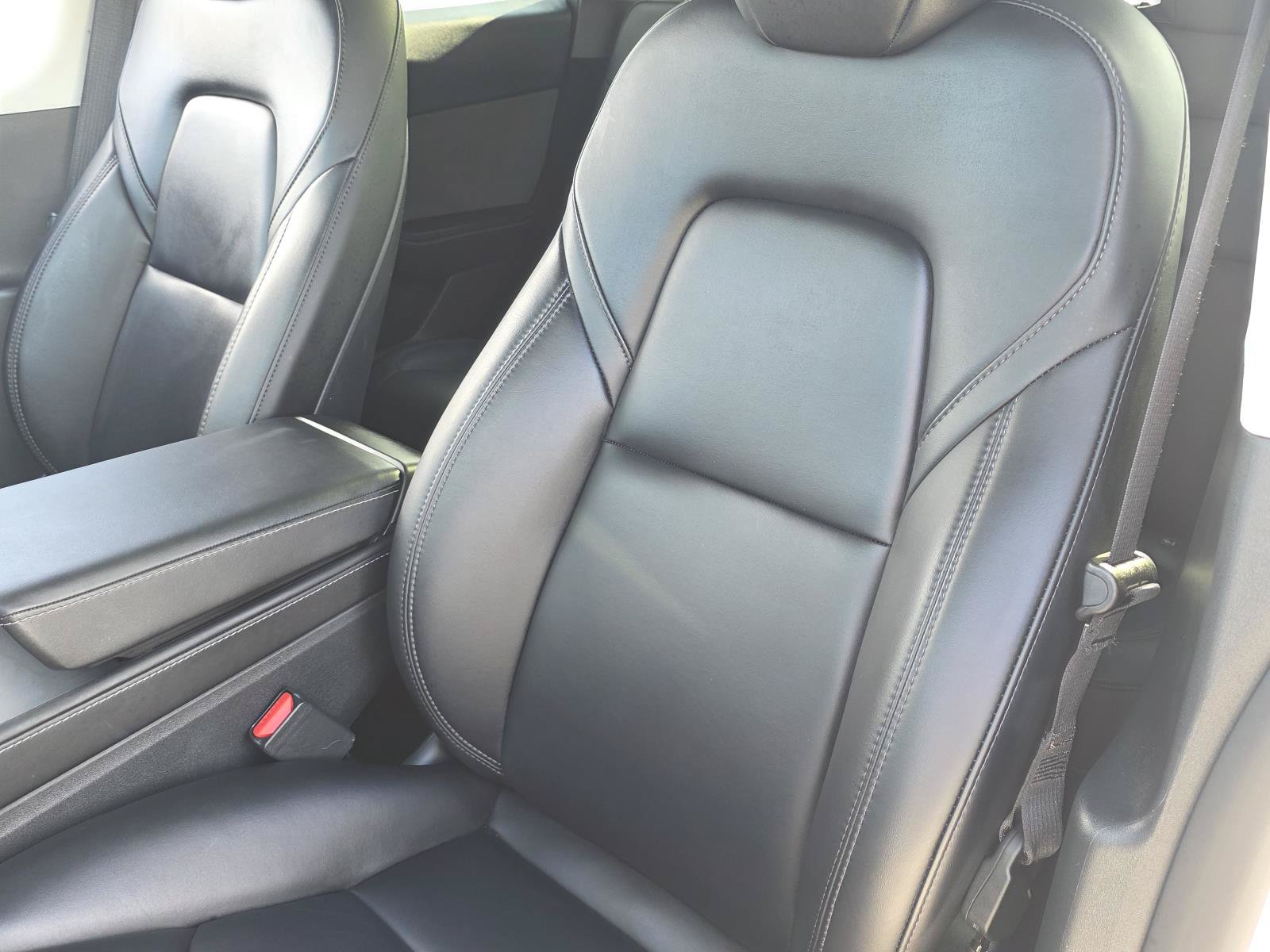 Used 2024 Tesla Model Y Long Range RWD image 11