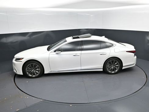 Used 2020 Lexus LS 500 w/ Interior Upgrade Package image 32