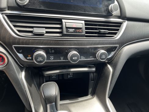 Used 2018 Honda Accord EX image 20