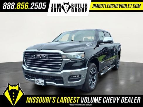 Used 2025 RAM 1500 Laramie AWD/4WD image 1