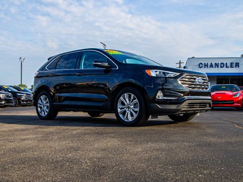 Used 2023 Ford Edge Titanium w/ Cargo Accessory Package AWD/4WD image 9