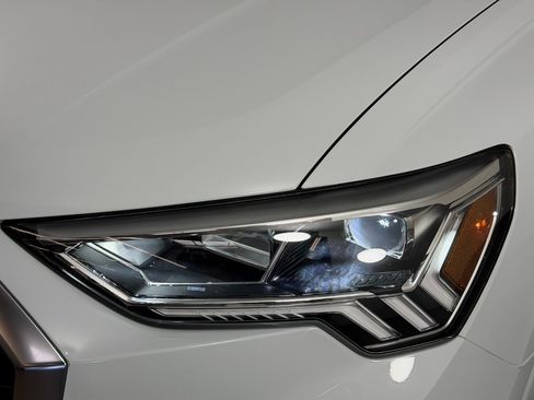 Used 2023 Audi Q3 2.0T Premium Plus w/ Premium Plus Package AWD/4WD image 12