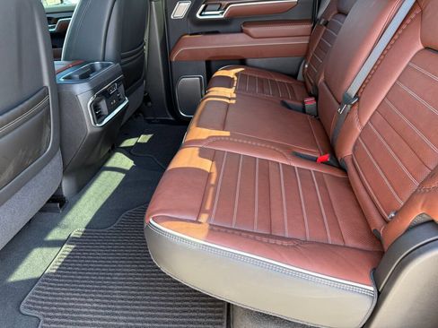 Used 2026 GMC Sierra 2500 Denali Ultimate AWD/4WD image 11