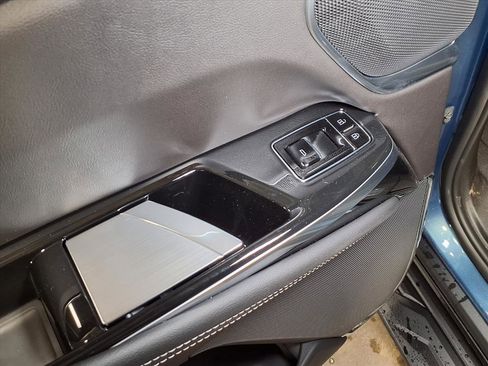 New 2026 Cadillac Escalade 2WD image 13