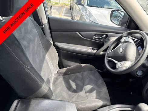 Used 2016 Nissan Rogue S FWD image 13
