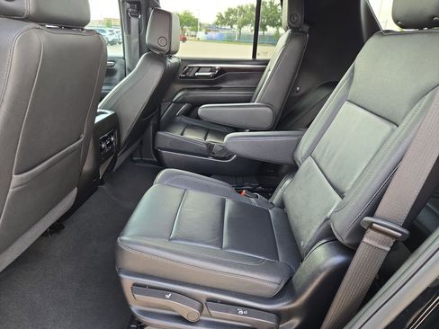 Used 2025 Chevrolet Tahoe LT w/ Comfort Package RWD image 27