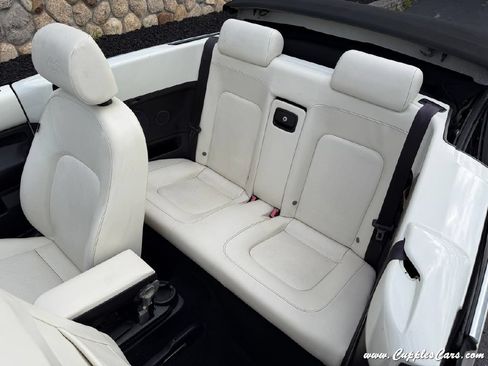 Used 2007 Volkswagen Beetle Triple White Edition FWD image 6