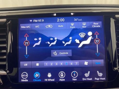 Used 2019 Chrysler Pacifica Touring-L Plus w/ S Appearance Package image 24