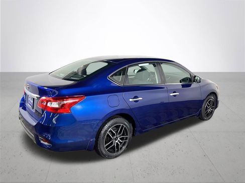Used 2018 Nissan Sentra S image 6