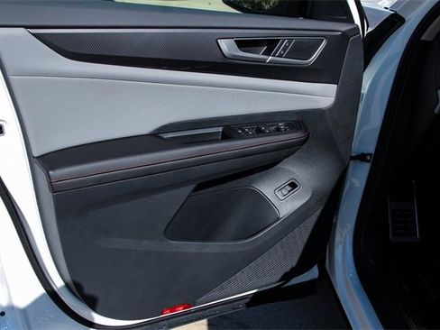 New 2026 Volkswagen Atlas Peak Edition image 12